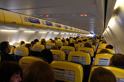 Φθηνά εισιτήρια από την Ryanair Φούλ στις εκπτώσεις από την Ryanair